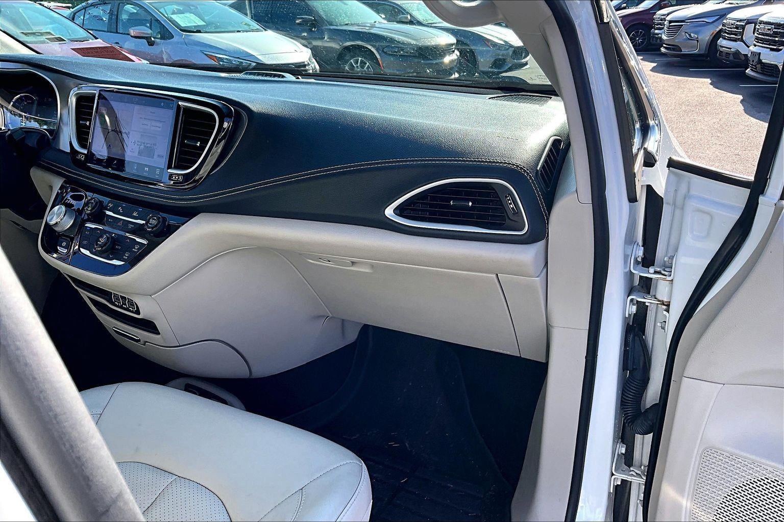 2021 Chrysler Pacifica Hybrid Touring L
