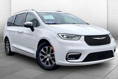 2023 Chrysler Pacifica Hybrid Pinnacle