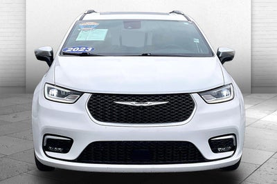 2023 Chrysler Pacifica Hybrid Pinnacle