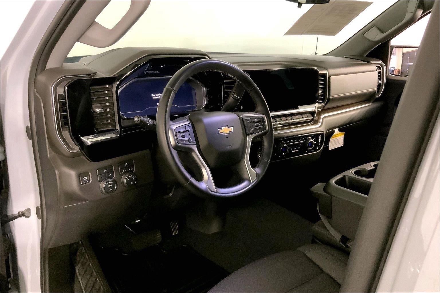 2024 Chevrolet Silverado 1500 LT (2FL)