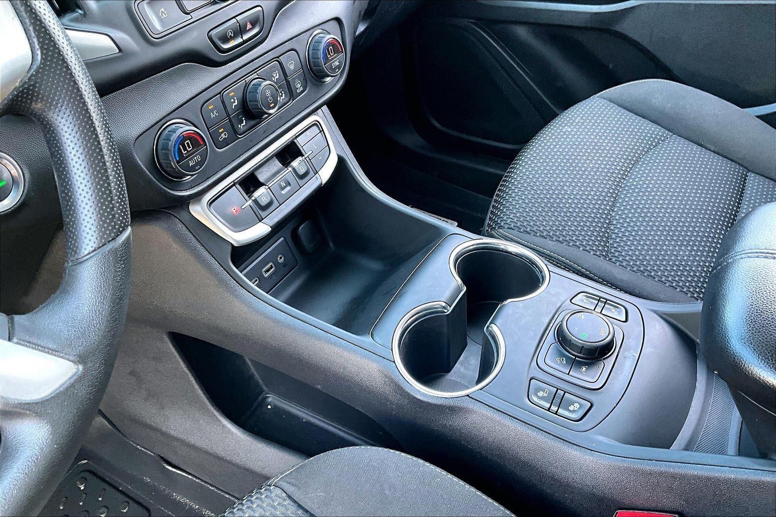2022 GMC Terrain SLE