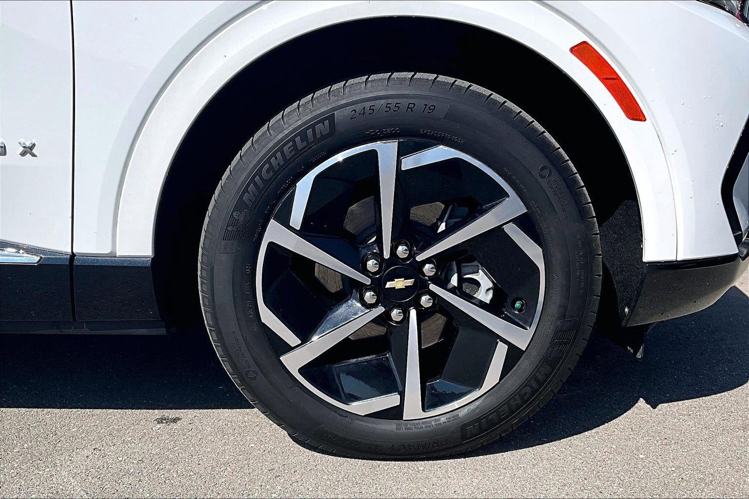 2025 Chevrolet Equinox EV LT