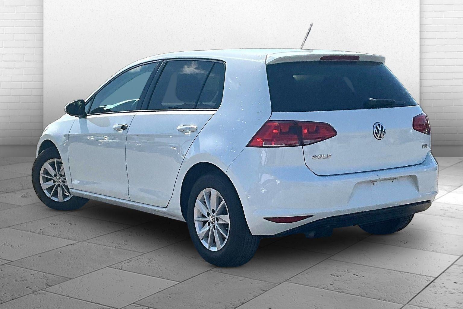 2016 Volkswagen Golf TSI S