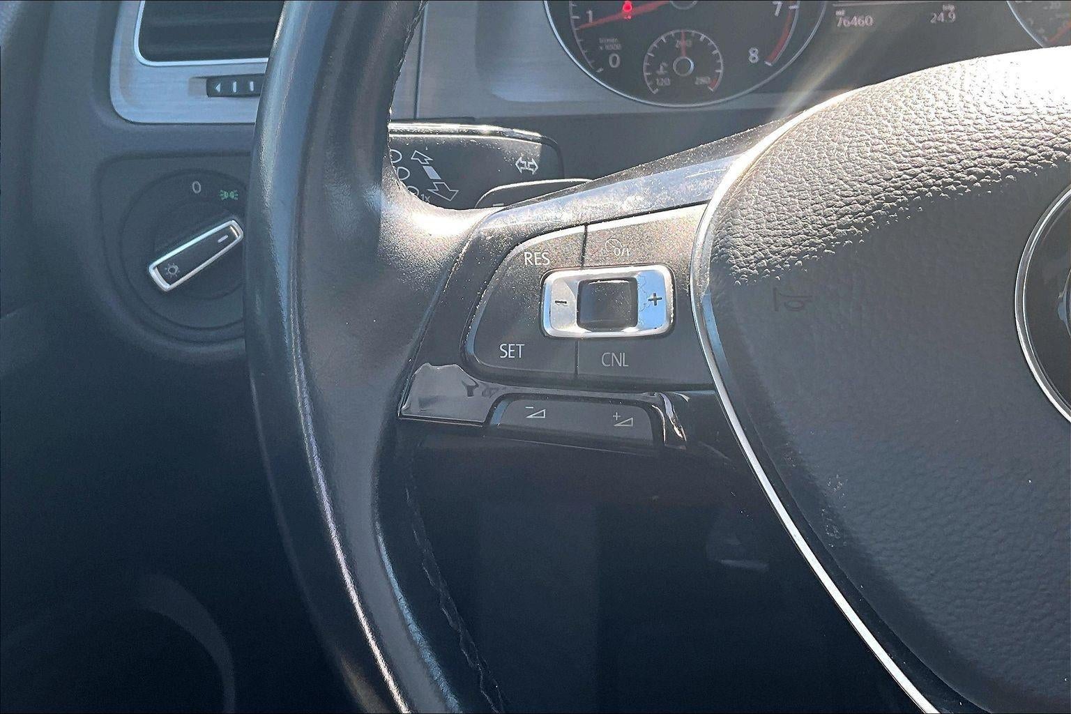 2016 Volkswagen Golf TSI S