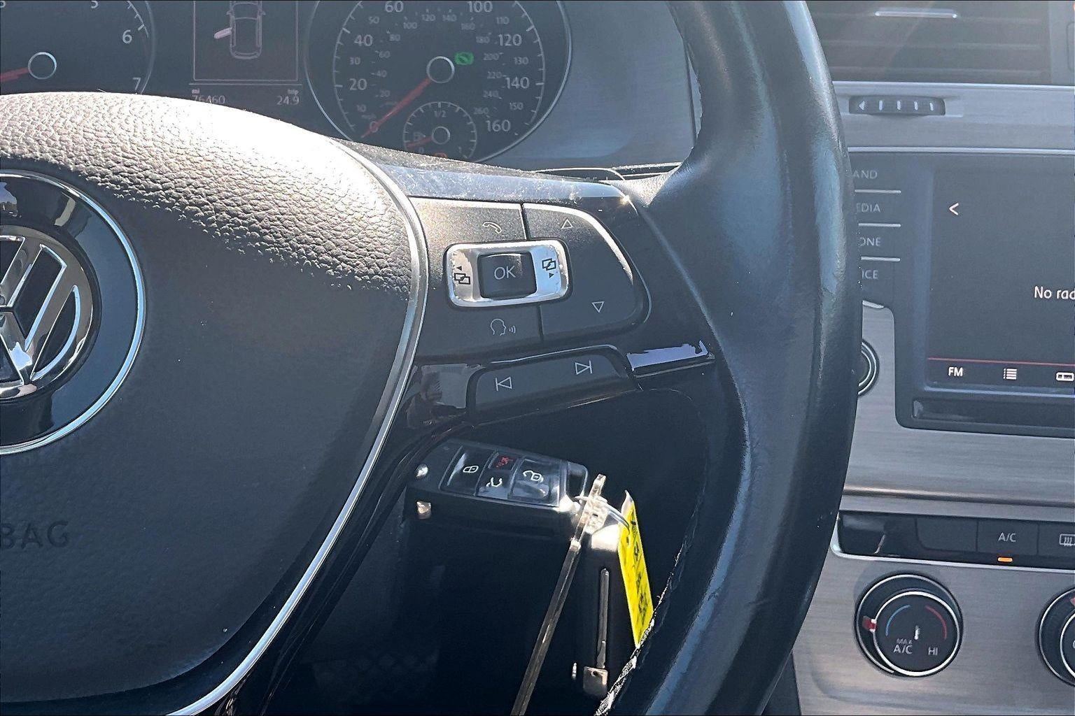 2016 Volkswagen Golf TSI S