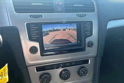 2016 Volkswagen Golf TSI S