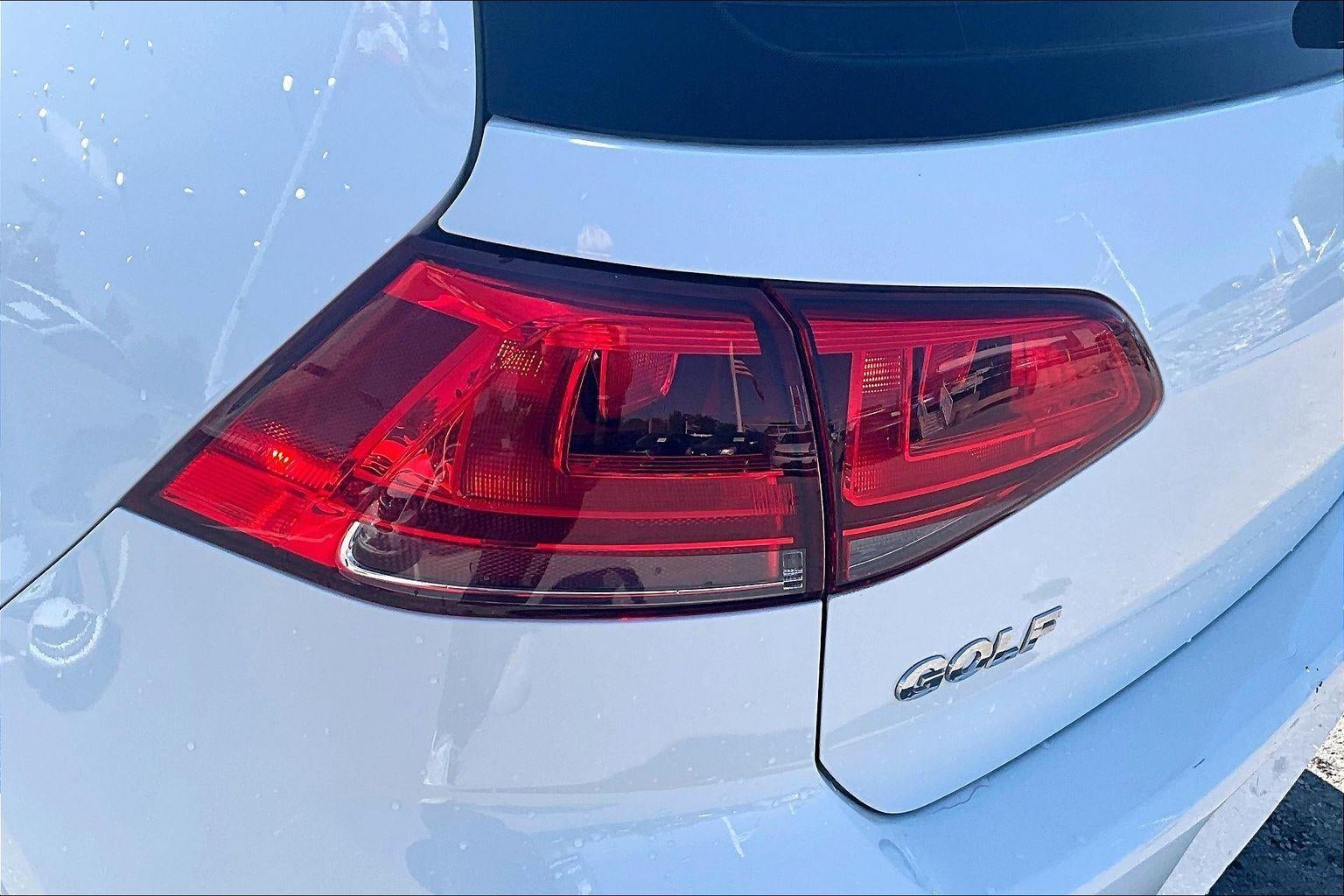 2016 Volkswagen Golf TSI S