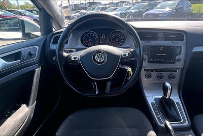 2016 Volkswagen Golf TSI S