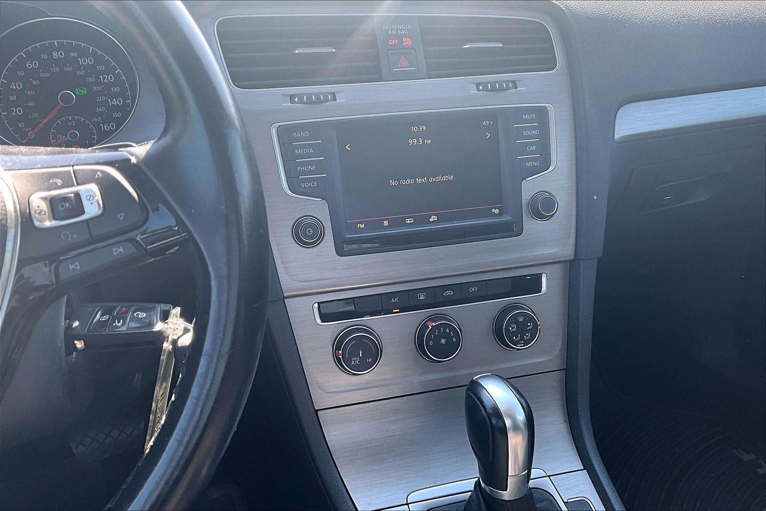 2016 Volkswagen Golf TSI S