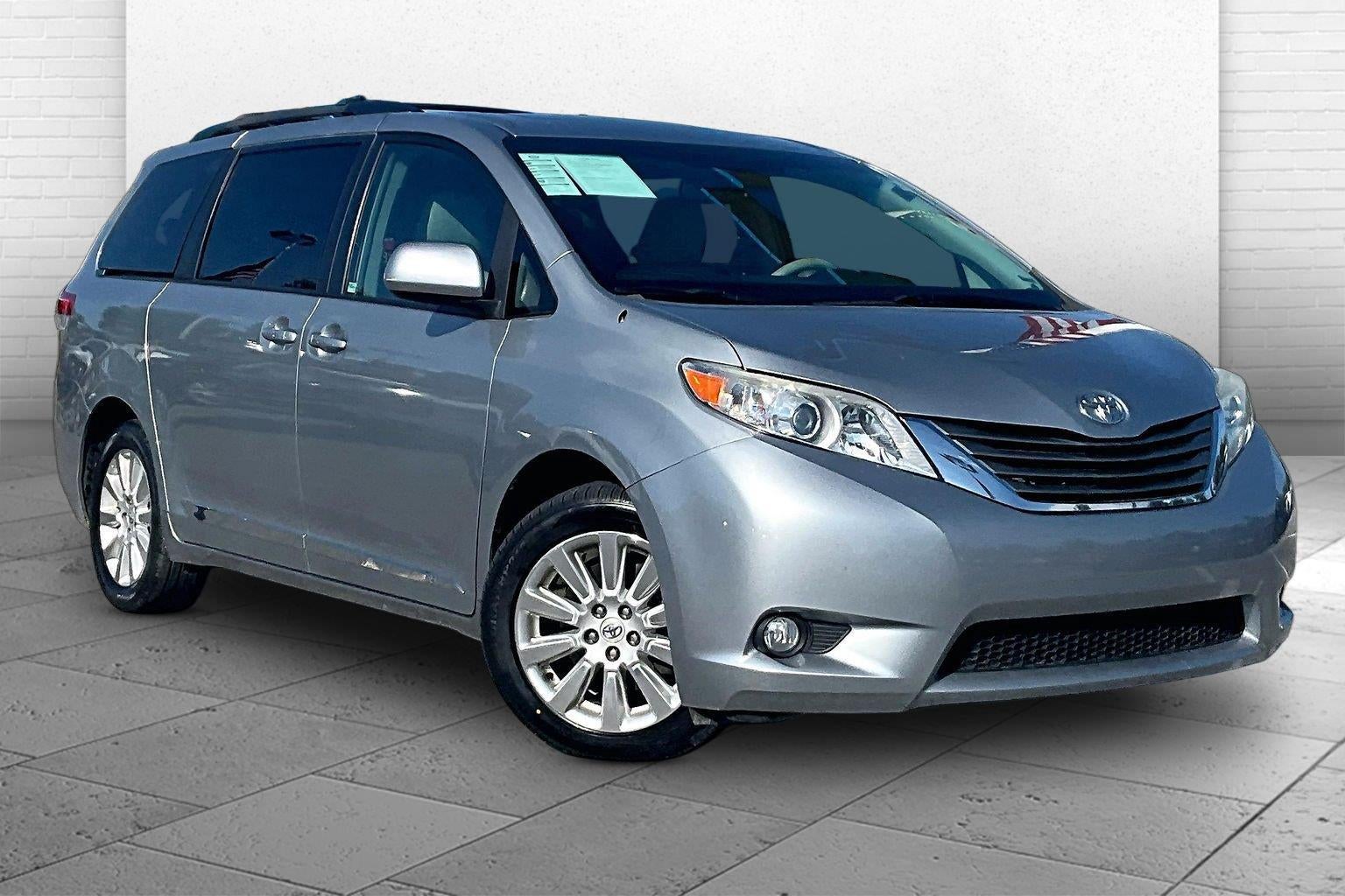 2012 Toyota Sienna XLE