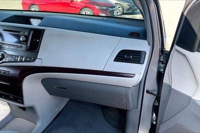 2012 Toyota Sienna XLE