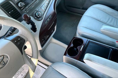 2012 Toyota Sienna XLE