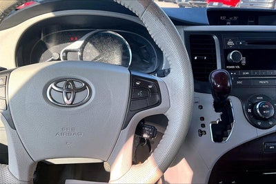 2012 Toyota Sienna XLE