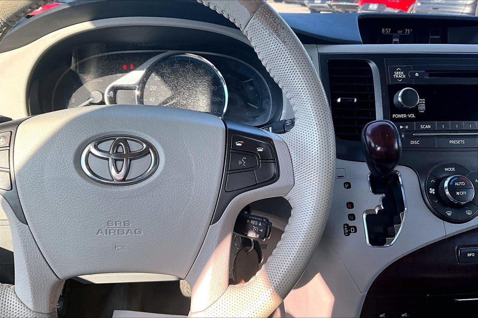 2012 Toyota Sienna XLE