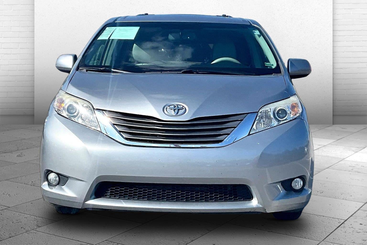 2012 Toyota Sienna XLE
