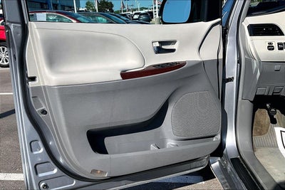 2012 Toyota Sienna XLE