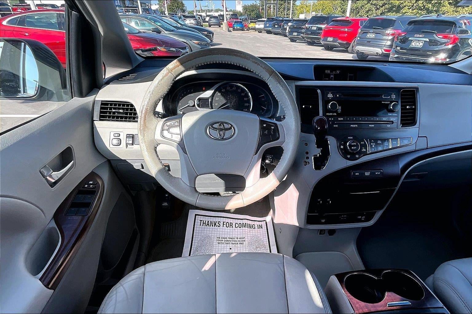 2012 Toyota Sienna XLE