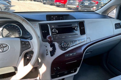2012 Toyota Sienna XLE