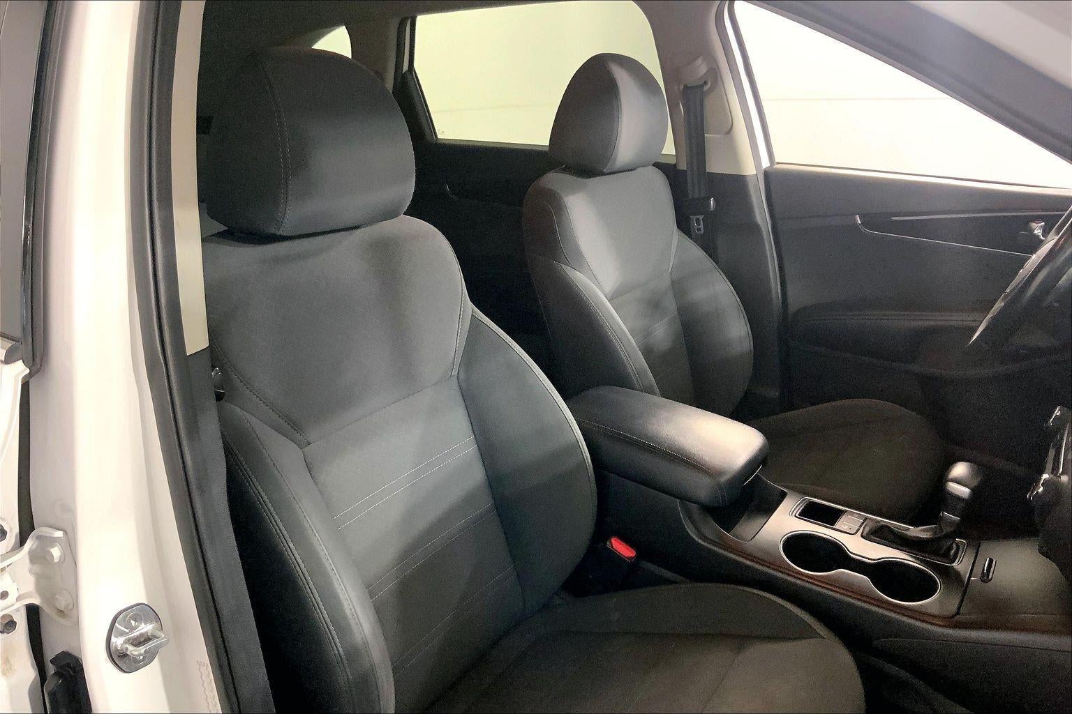 2020 Kia Sorento S V6