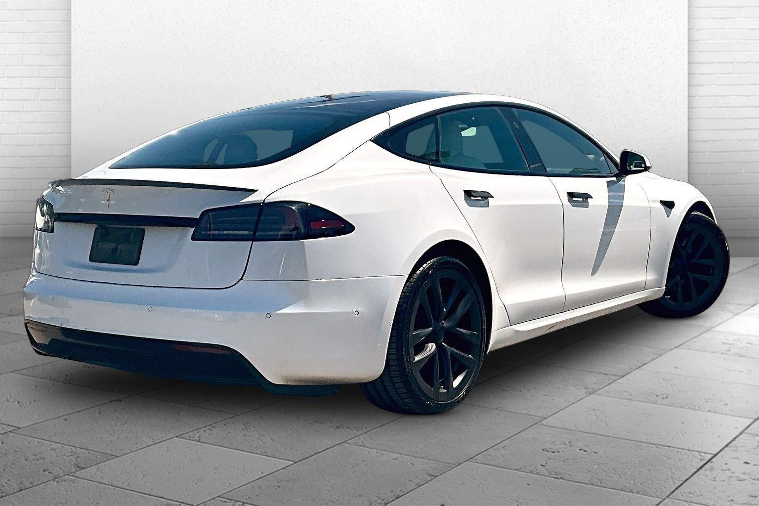 2022 Tesla Model S Plaid