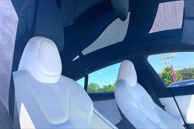 2022 Tesla Model S Plaid