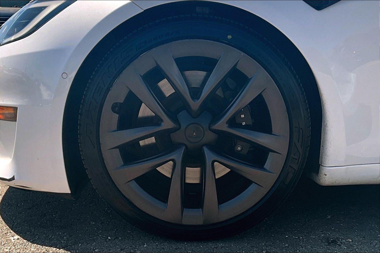 2022 Tesla Model S Plaid