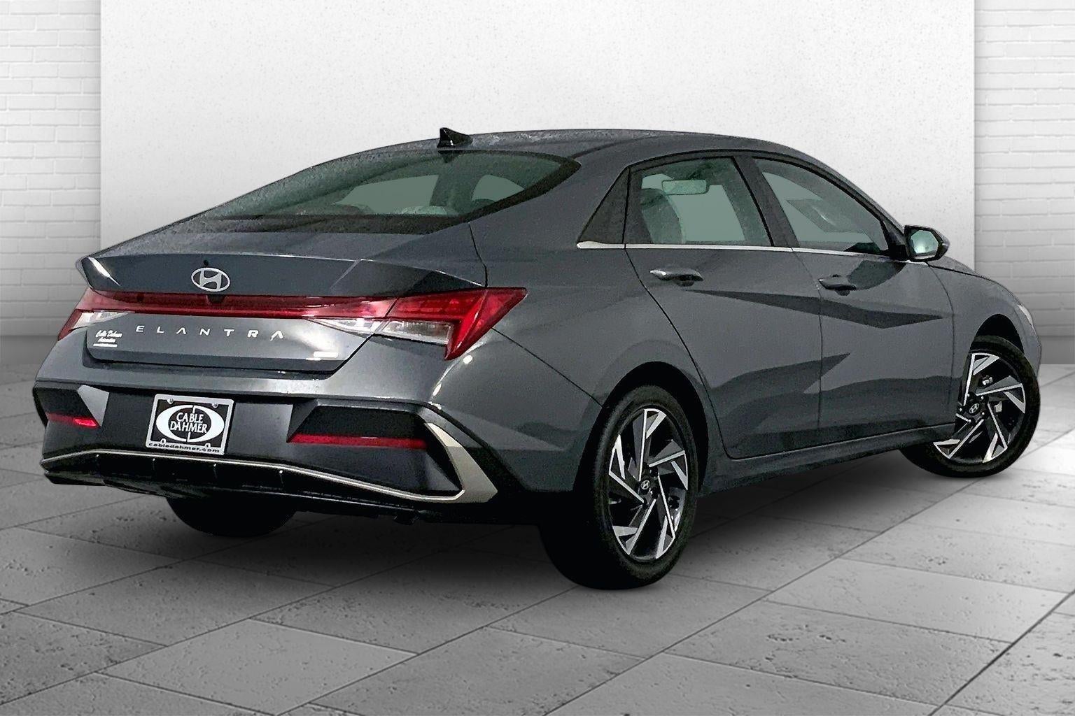 2025 Hyundai Elantra Hybrid Limited