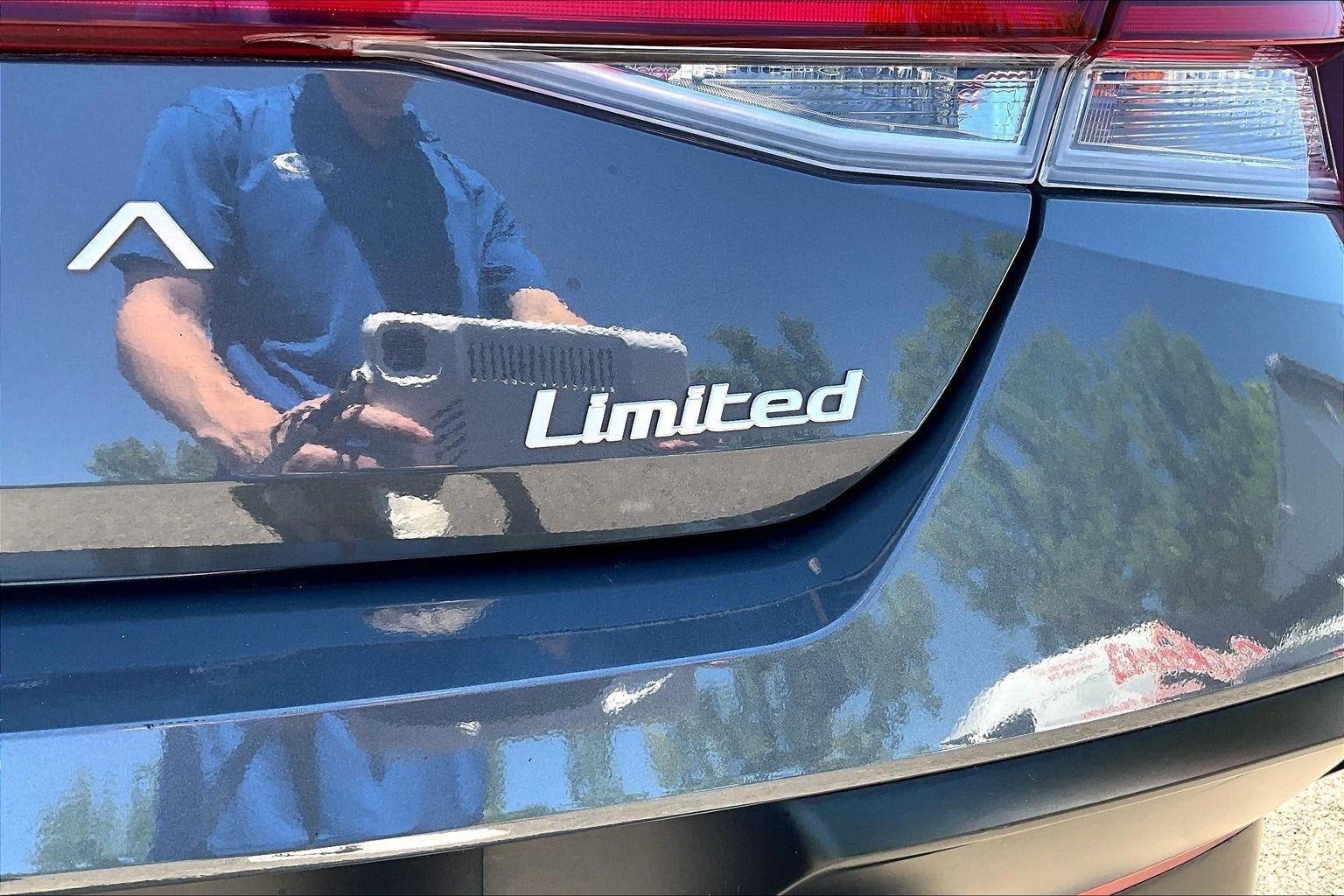 2024 Hyundai Elantra Limited