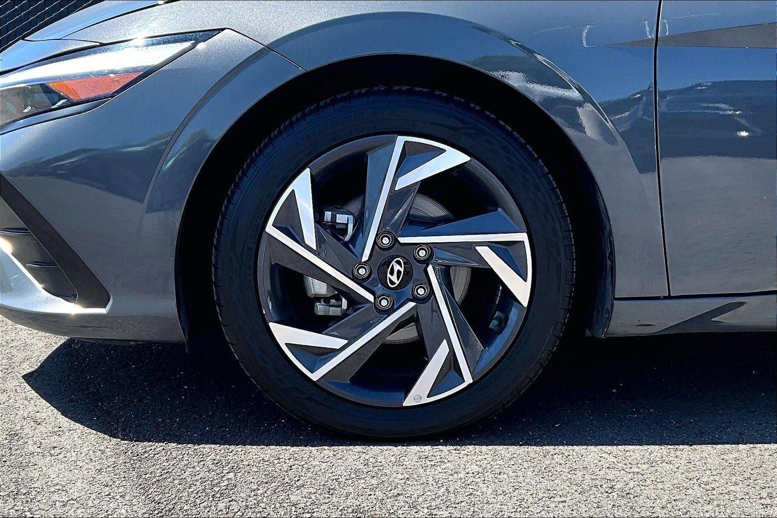 2024 Hyundai Elantra Limited