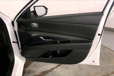 2025 Hyundai Elantra SEL Convenience