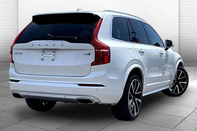 2021 Volvo XC90 Momentum