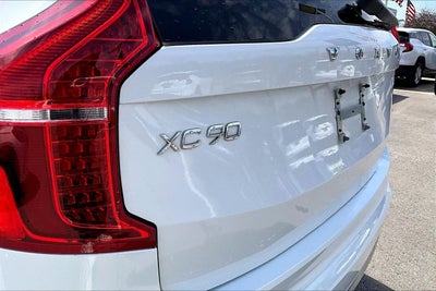 2021 Volvo XC90 Momentum