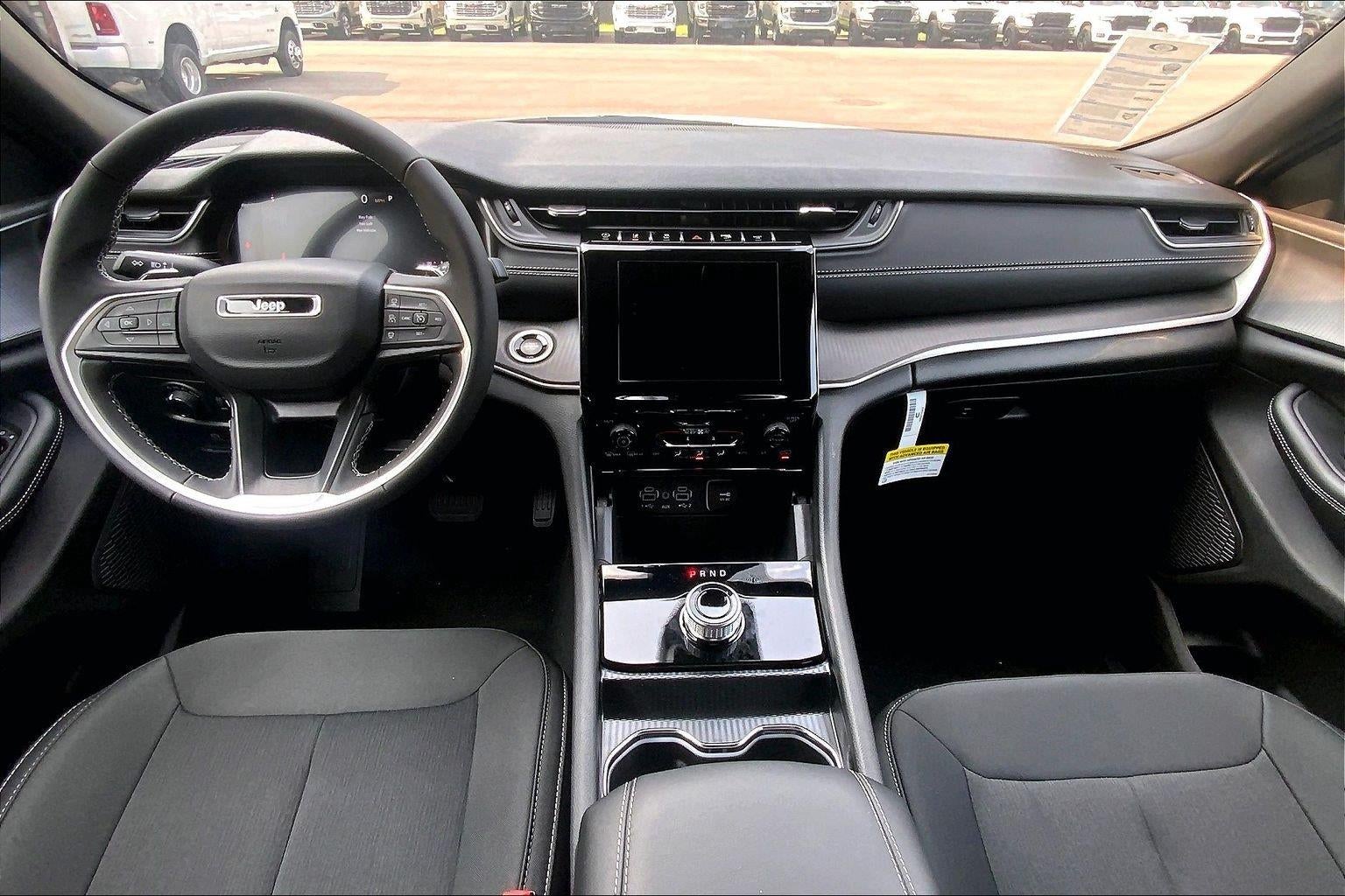 2026 Jeep Grand Cherokee GRAND CHEROKEE LAREDO 4X4