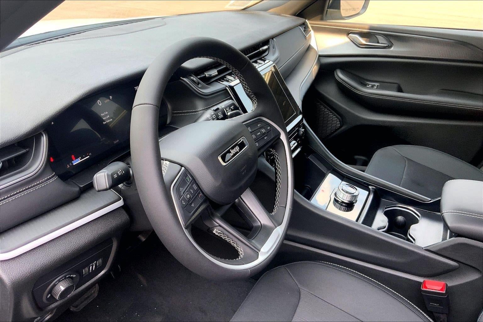 2026 Jeep Grand Cherokee GRAND CHEROKEE LAREDO 4X4