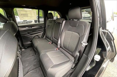 2026 Jeep Grand Cherokee GRAND CHEROKEE LAREDO X 4X4