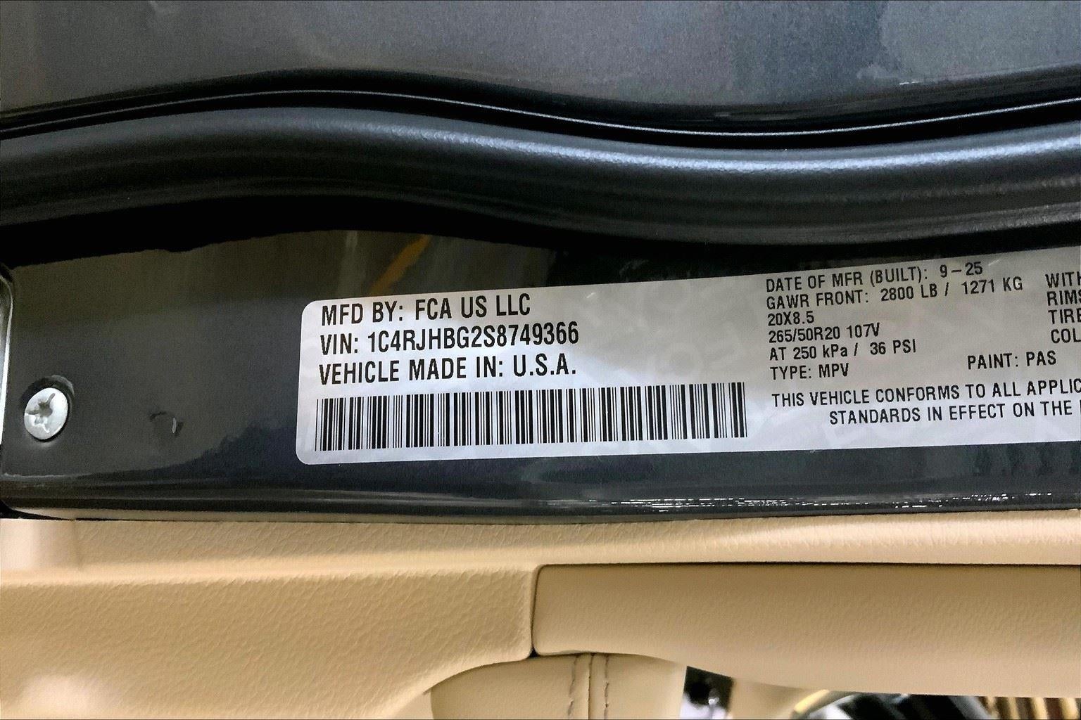 2025 Jeep Grand Cherokee GRAND CHEROKEE LIMITED 4X4