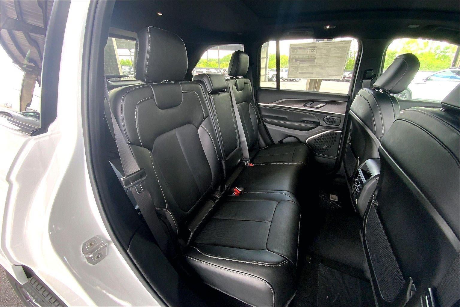 2026 Jeep Grand Cherokee GRAND CHEROKEE LIMITED RESERVE 4X4