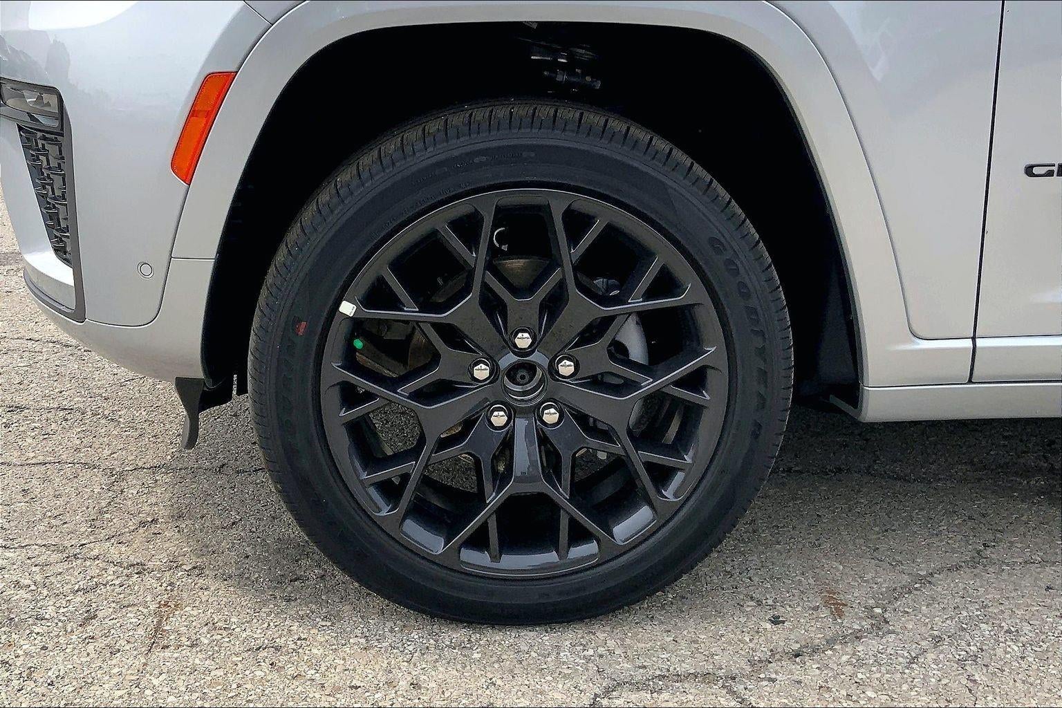 2026 Jeep Grand Cherokee GRAND CHEROKEE SUMMIT 4X4