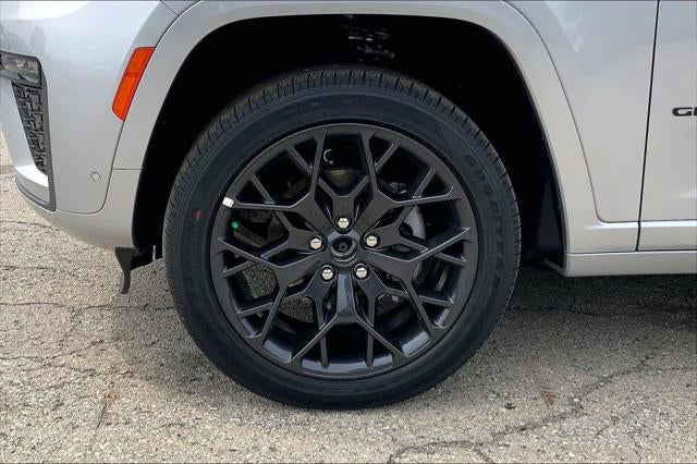 2026 Jeep Grand Cherokee GRAND CHEROKEE SUMMIT 4X4