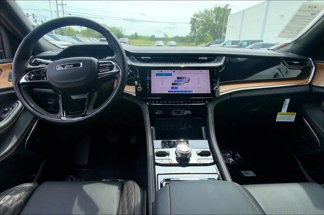 2026 Jeep Grand Cherokee GRAND CHEROKEE SUMMIT 4X4