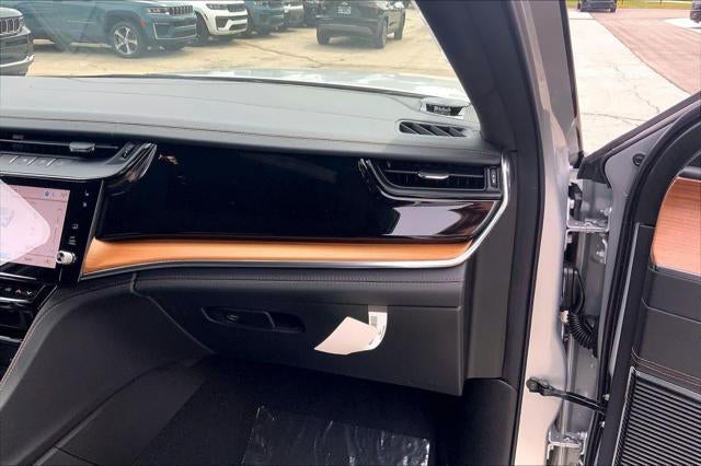 2026 Jeep Grand Cherokee GRAND CHEROKEE SUMMIT 4X4