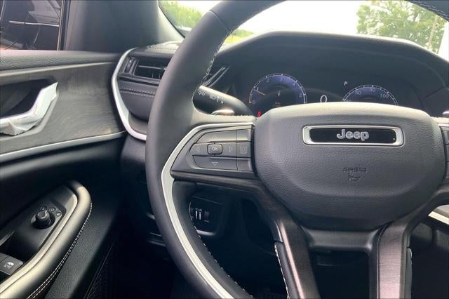 2026 Jeep Grand Cherokee GRAND CHEROKEE L LAREDO ALTITUDE 4X4