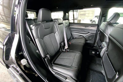 2026 Jeep Grand Cherokee GRAND CHEROKEE L LAREDO ALTITUDE 4X4