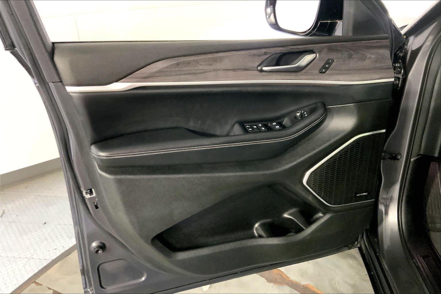 2022 Jeep Grand Cherokee L Limited 4x4