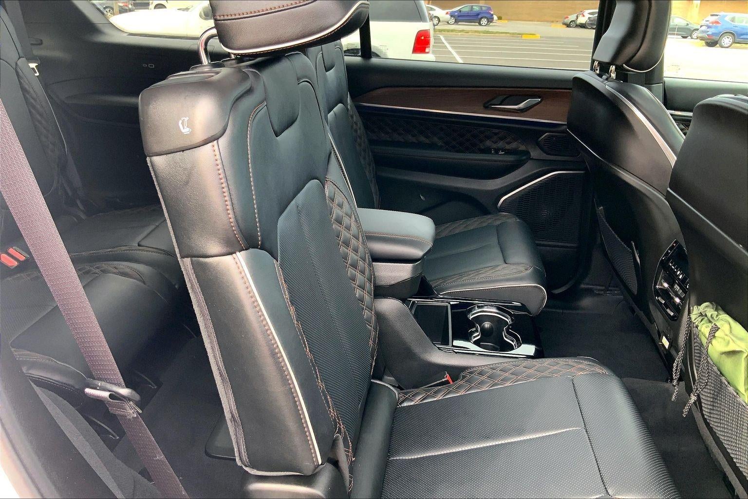 2025 Jeep Grand Cherokee L Summit 4x4