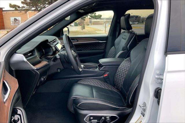 2025 Jeep Grand Cherokee L Summit 4x4