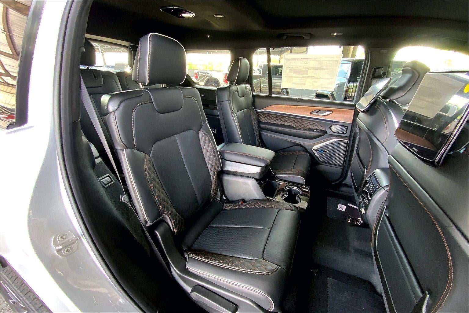 2026 Jeep Grand Cherokee GRAND CHEROKEE L SUMMIT 4X4