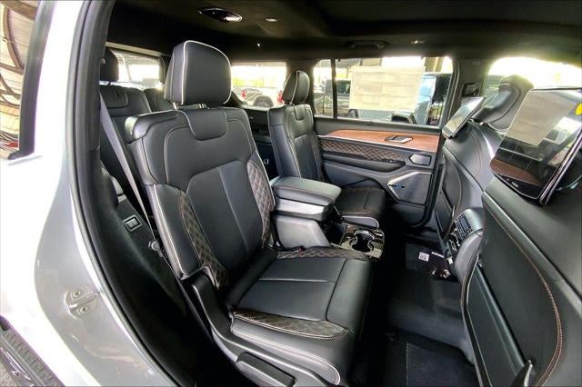 2026 Jeep Grand Cherokee GRAND CHEROKEE L SUMMIT 4X4