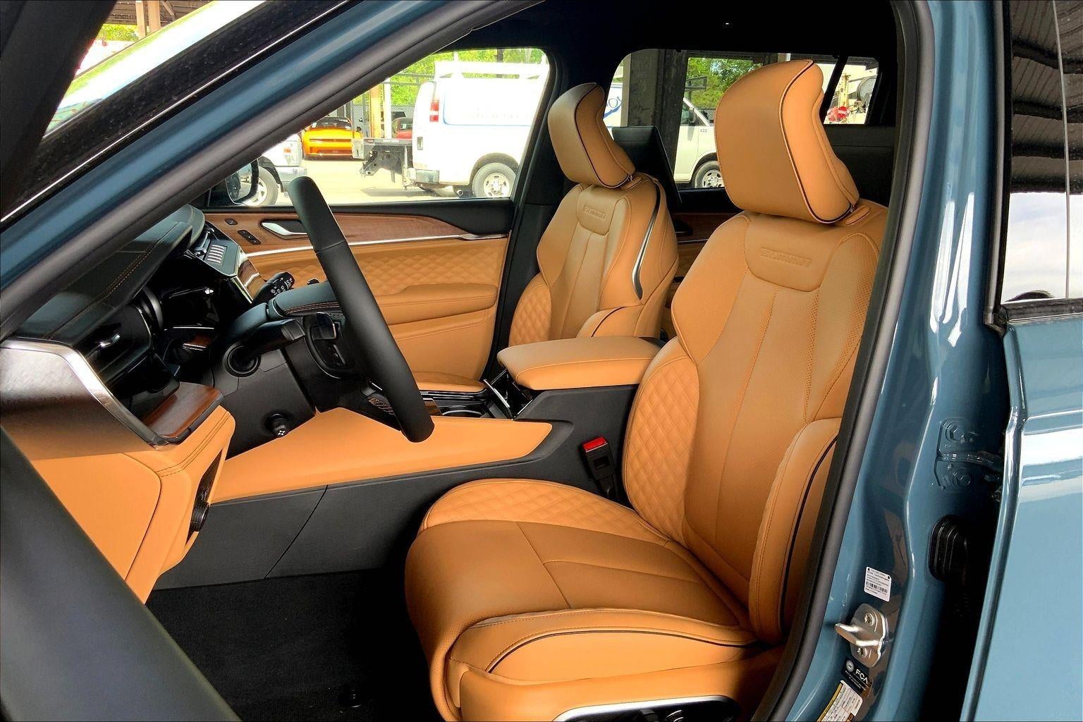 2026 Jeep Grand Cherokee GRAND CHEROKEE L SUMMIT 4X4