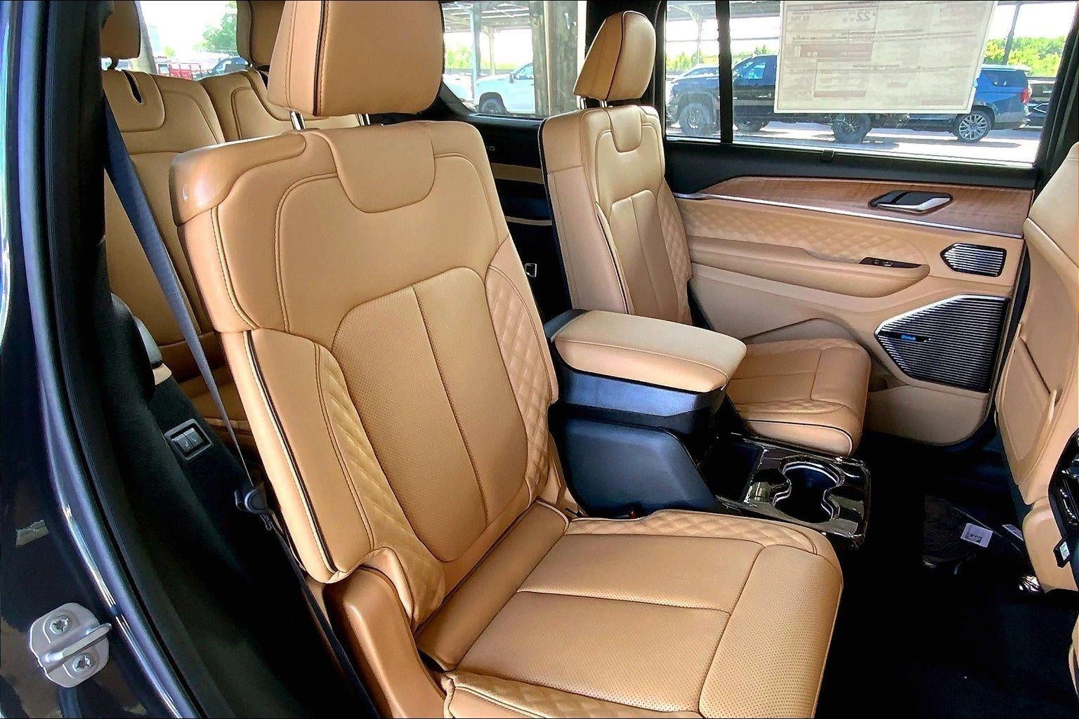 2026 Jeep Grand Cherokee GRAND CHEROKEE L SUMMIT 4X4